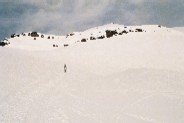Plus loin encore se profile l'arête de la Mortine, un peu rocheuse, qui mène au sommet